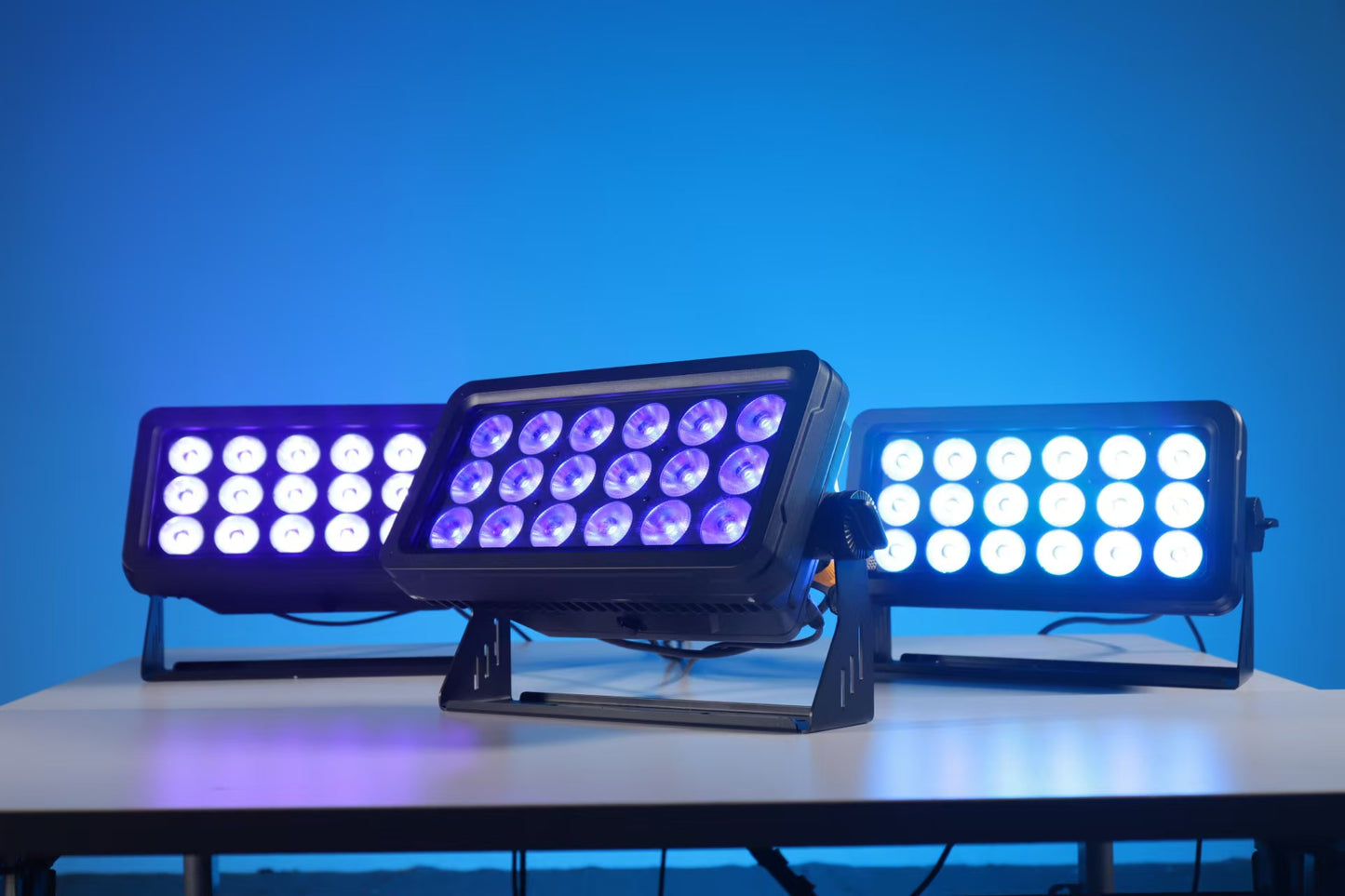 4-in-1 Waterproof Flood Light GF-1820W