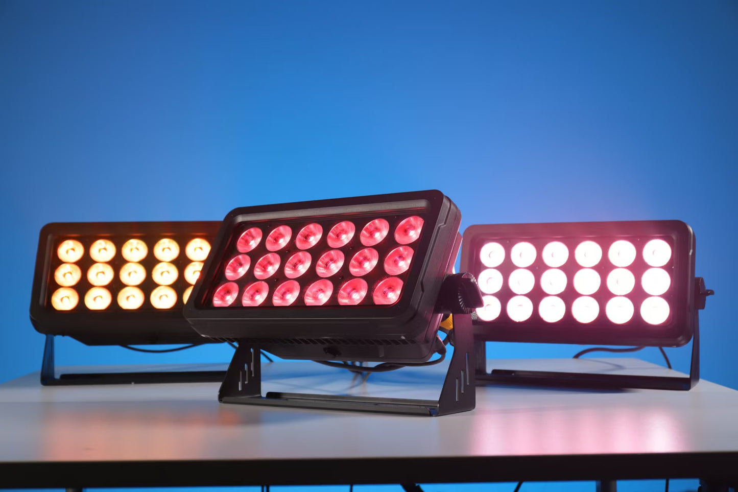 4-in-1 Waterproof Flood Light GF-1820W